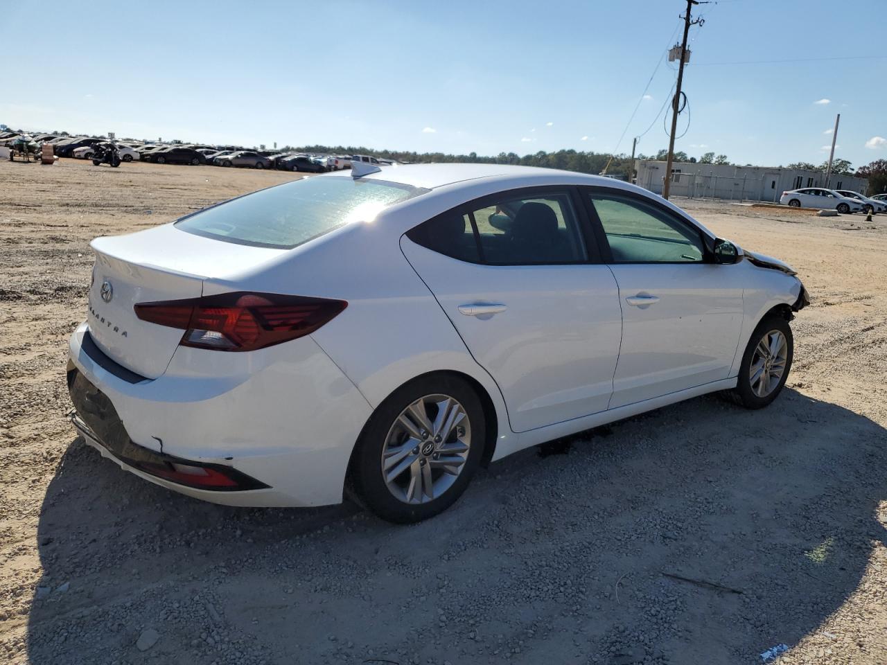 2019 Hyundai Elantra - Фото 3