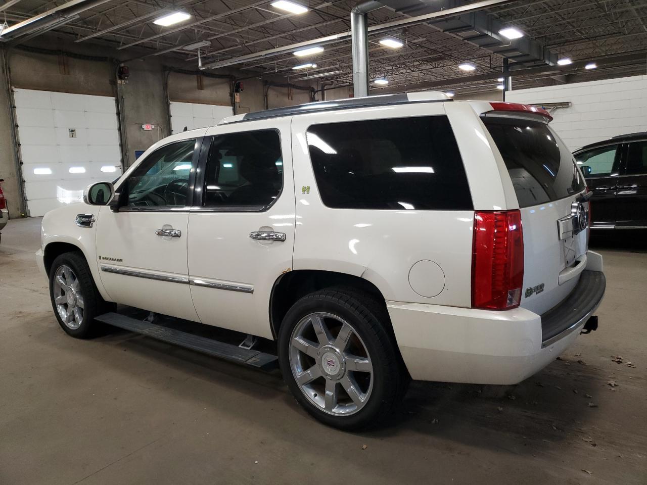 2010 Cadillac Escalade Hybrid - Фото 2