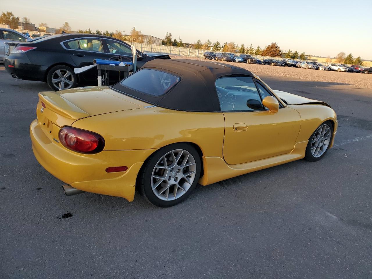 2002 Mazda Mx-5 Miata Base - Фото 3