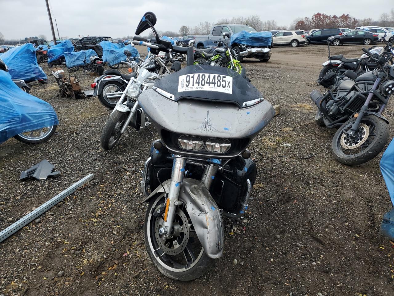 2017 Harley-Davidson Fltrx Road Glide - Image 2