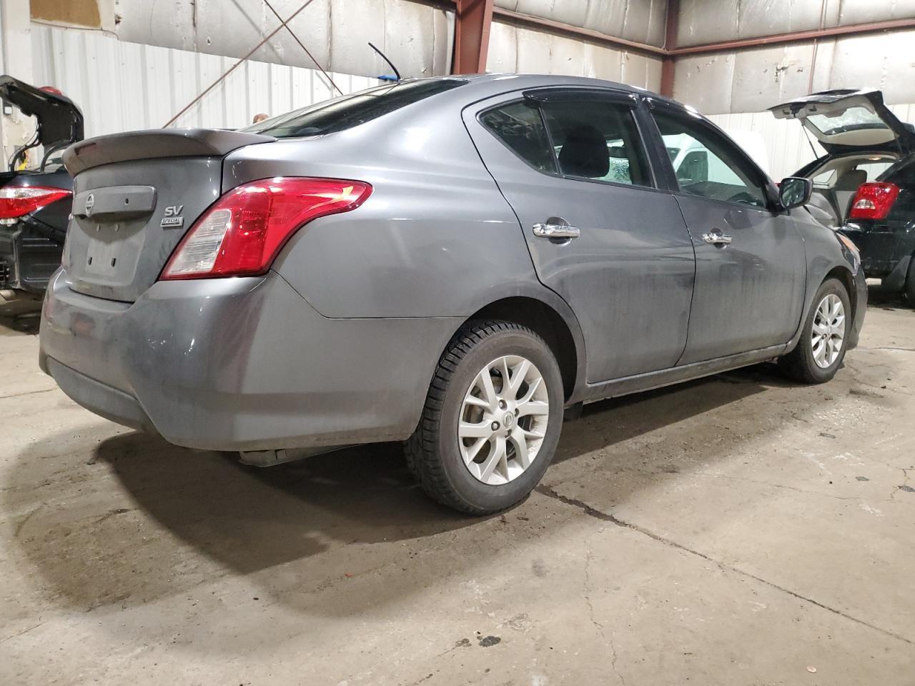 2018 Nissan Versa S - Image 3