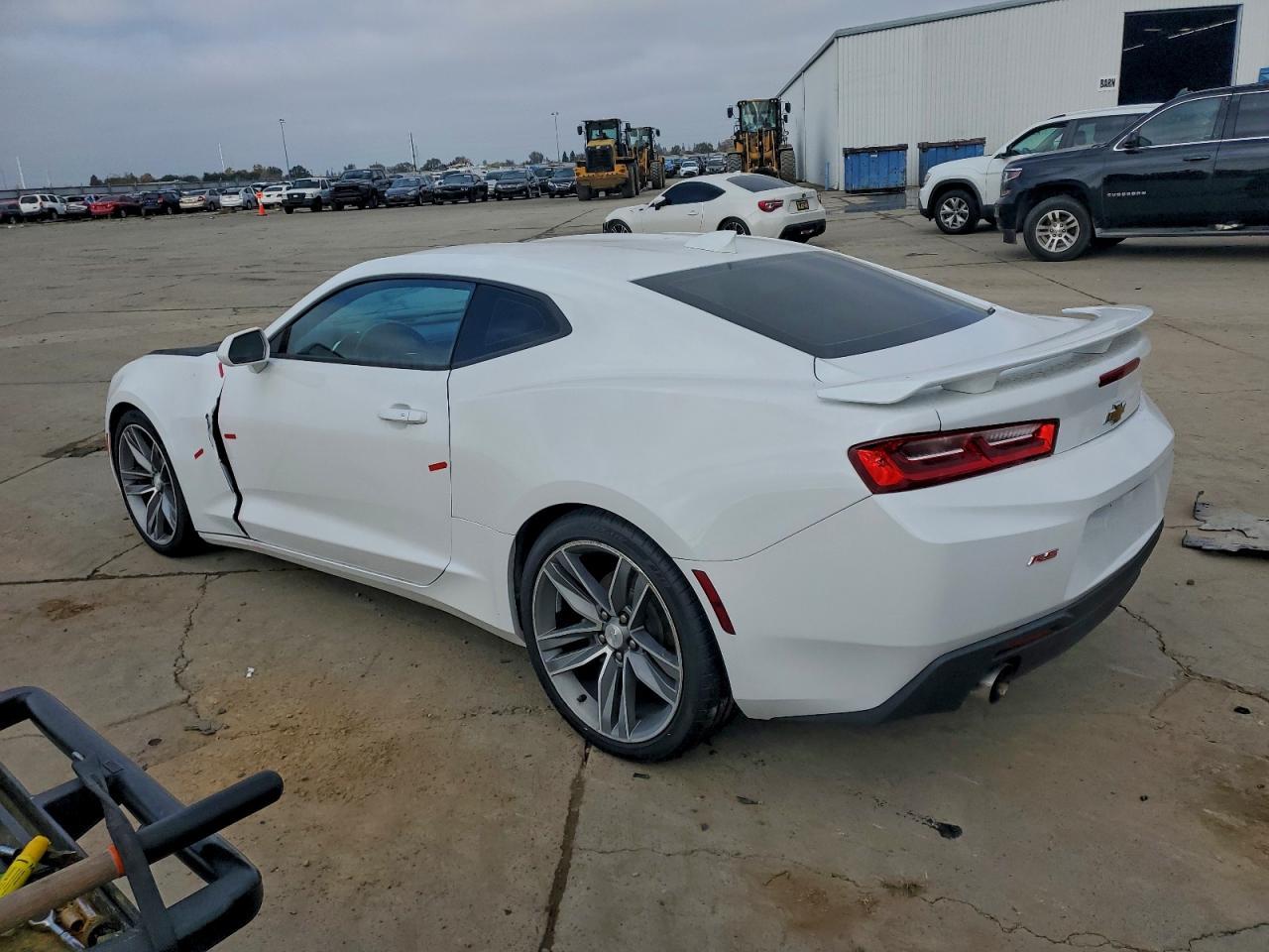 2018 Chev Camaro Lt - Image 2