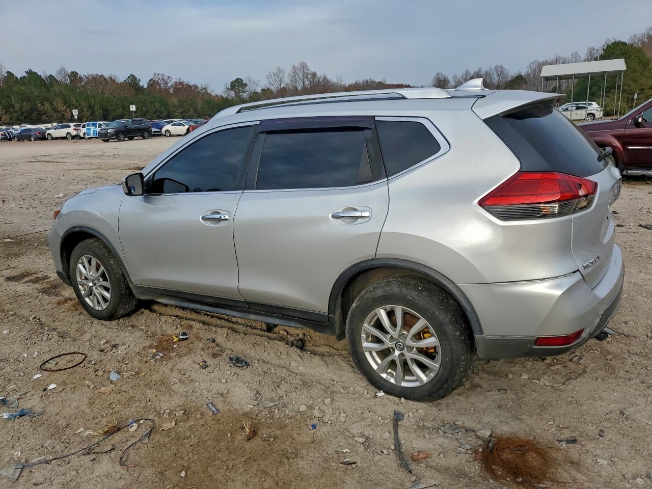 2017 Nissan Rogue S - Фото 2