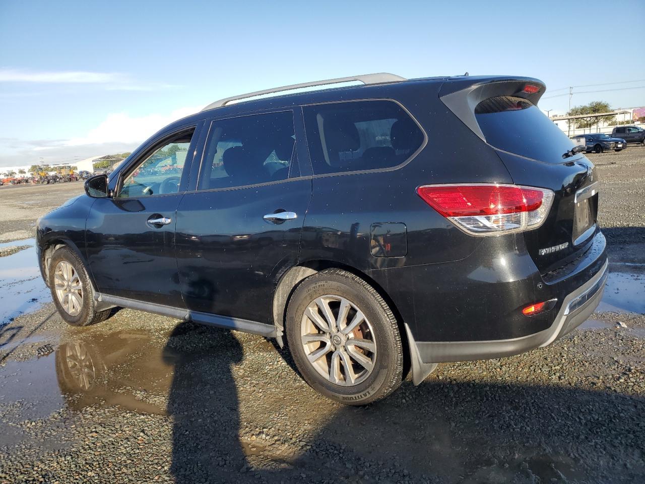 2016 Nissan Pathfinder S - Фото 2