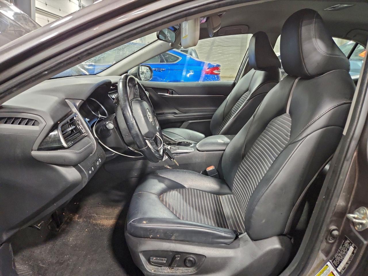 2020 Toyota Camry Se - Фото 7