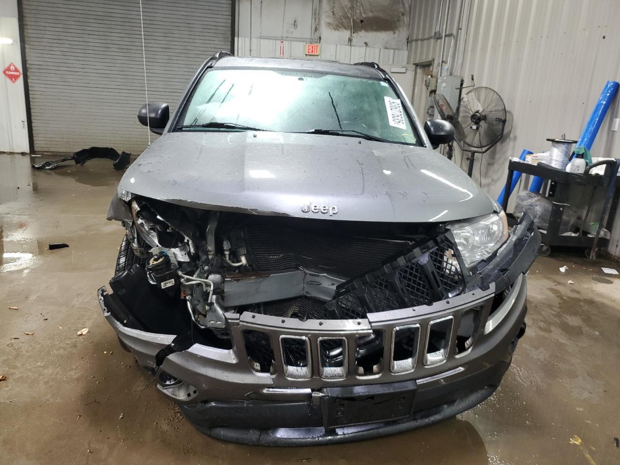 2011 Jeep Compass Sport - Фото 5