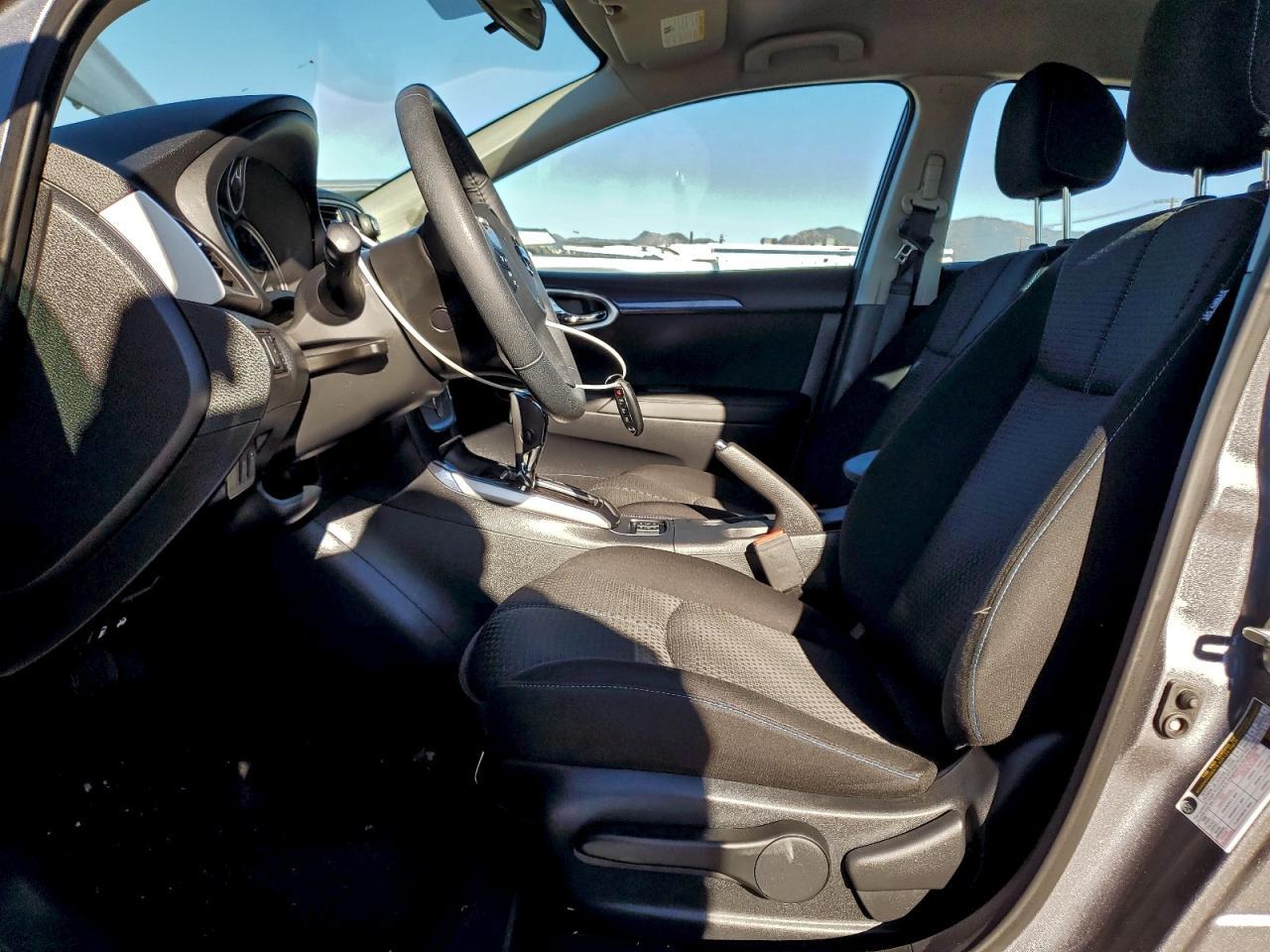 2019 Nissan Sentra S - Фото 7