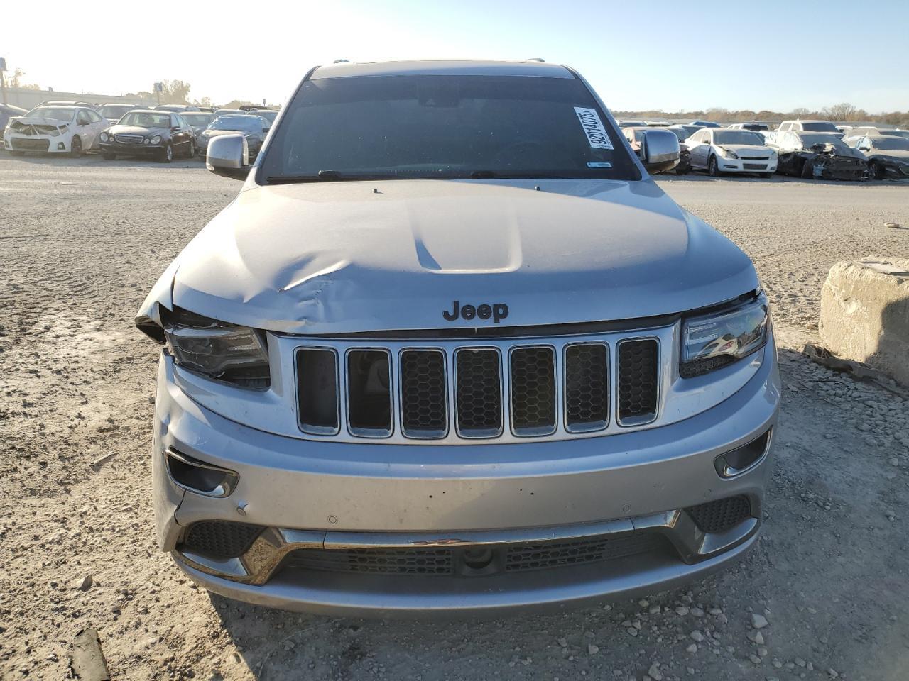 2015 Jeep Grand Cherokee Overland - Image 5