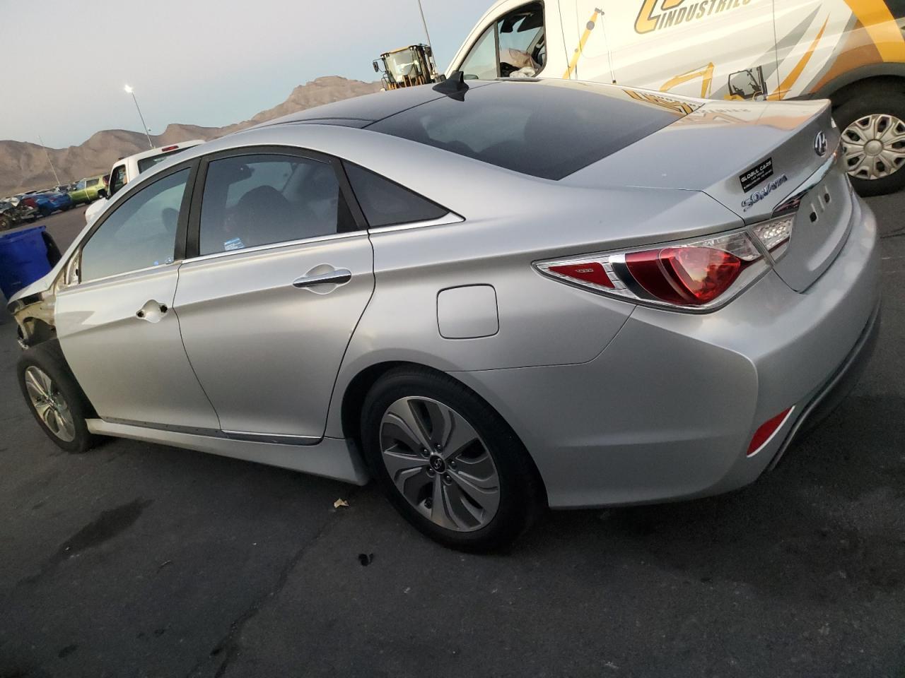 2015 Hyundai Sonata Hybrid - Фото 2