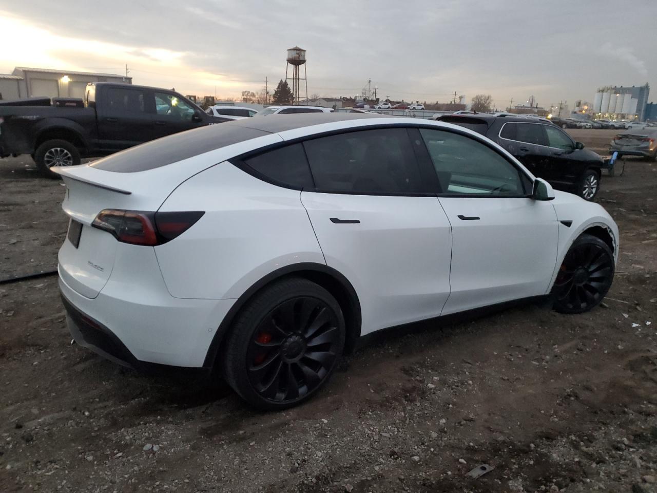 2022 Tesla Model Y - Фото 3