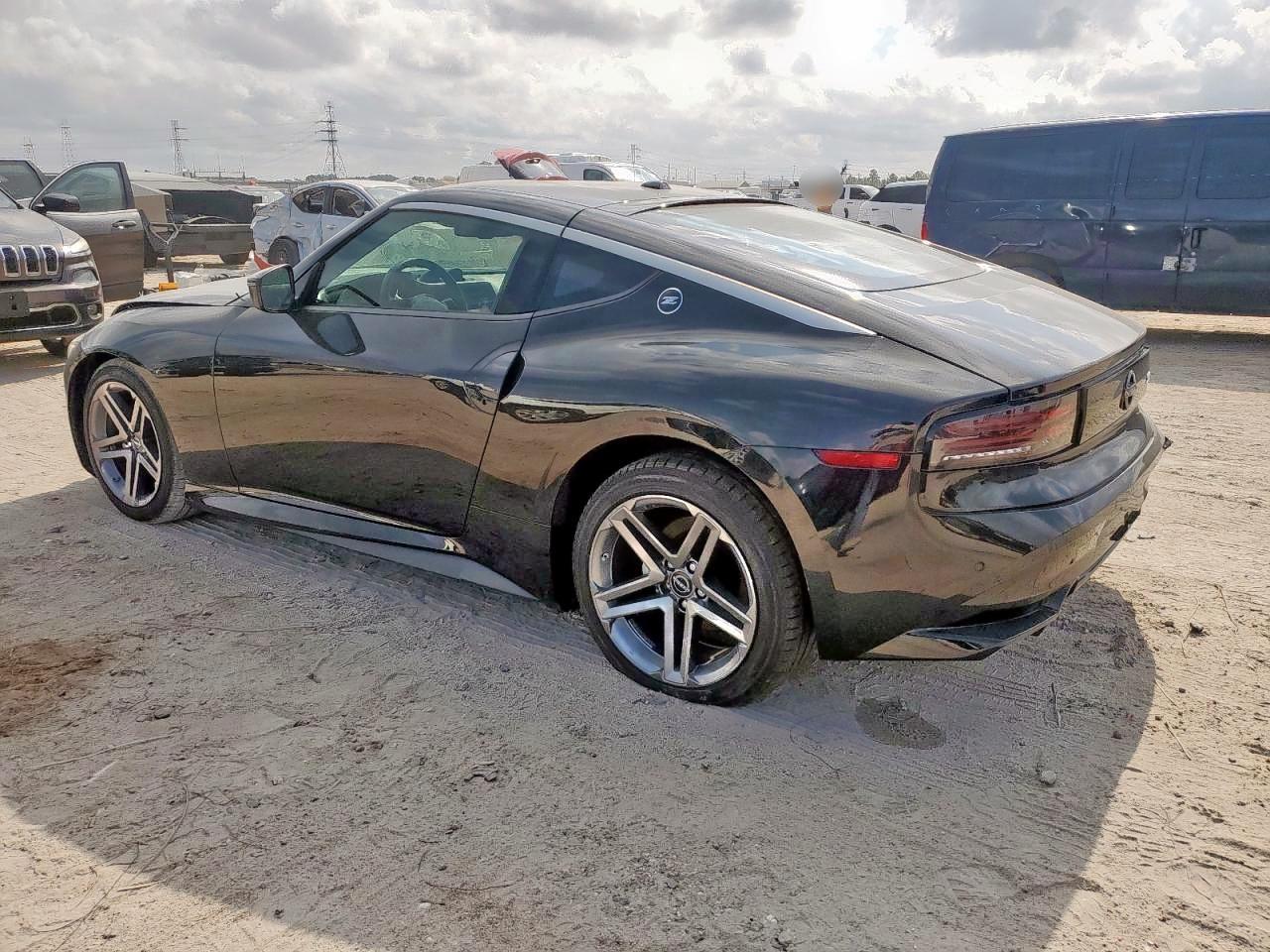 2025 Nissan Z Sport - Фото 2