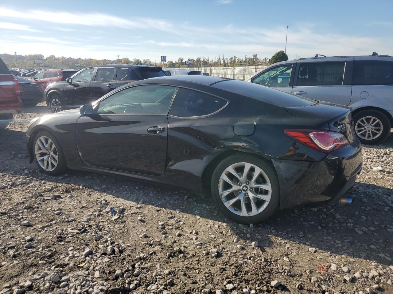 2013 Hyundai Genesis Coupe 2.0T - Фото 2