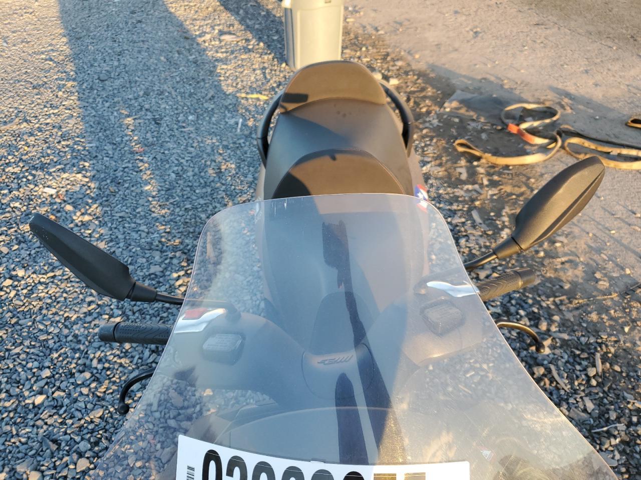 2021 Piaggio Mp3 500 - Фото 5