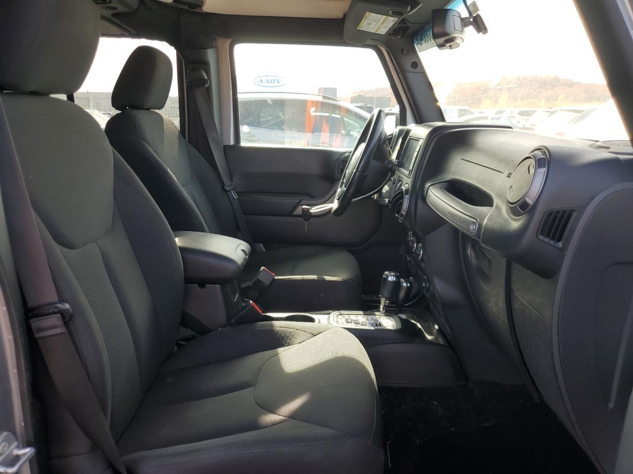 2017 Jeep Wrangler Unlimited Sport - Фото 7