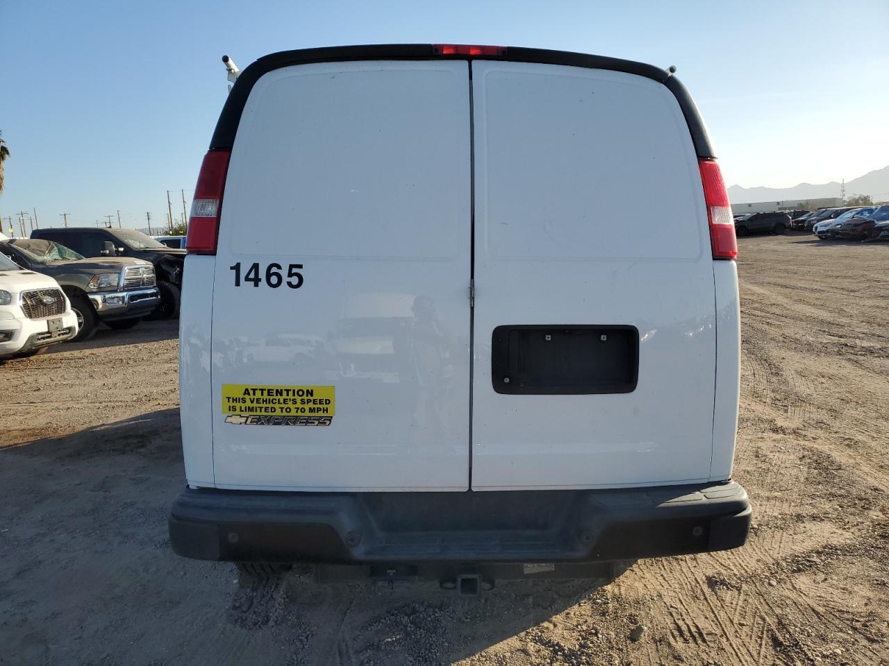 2022 Chevrolet Express 2500 Utility / Service Van - Фото 6