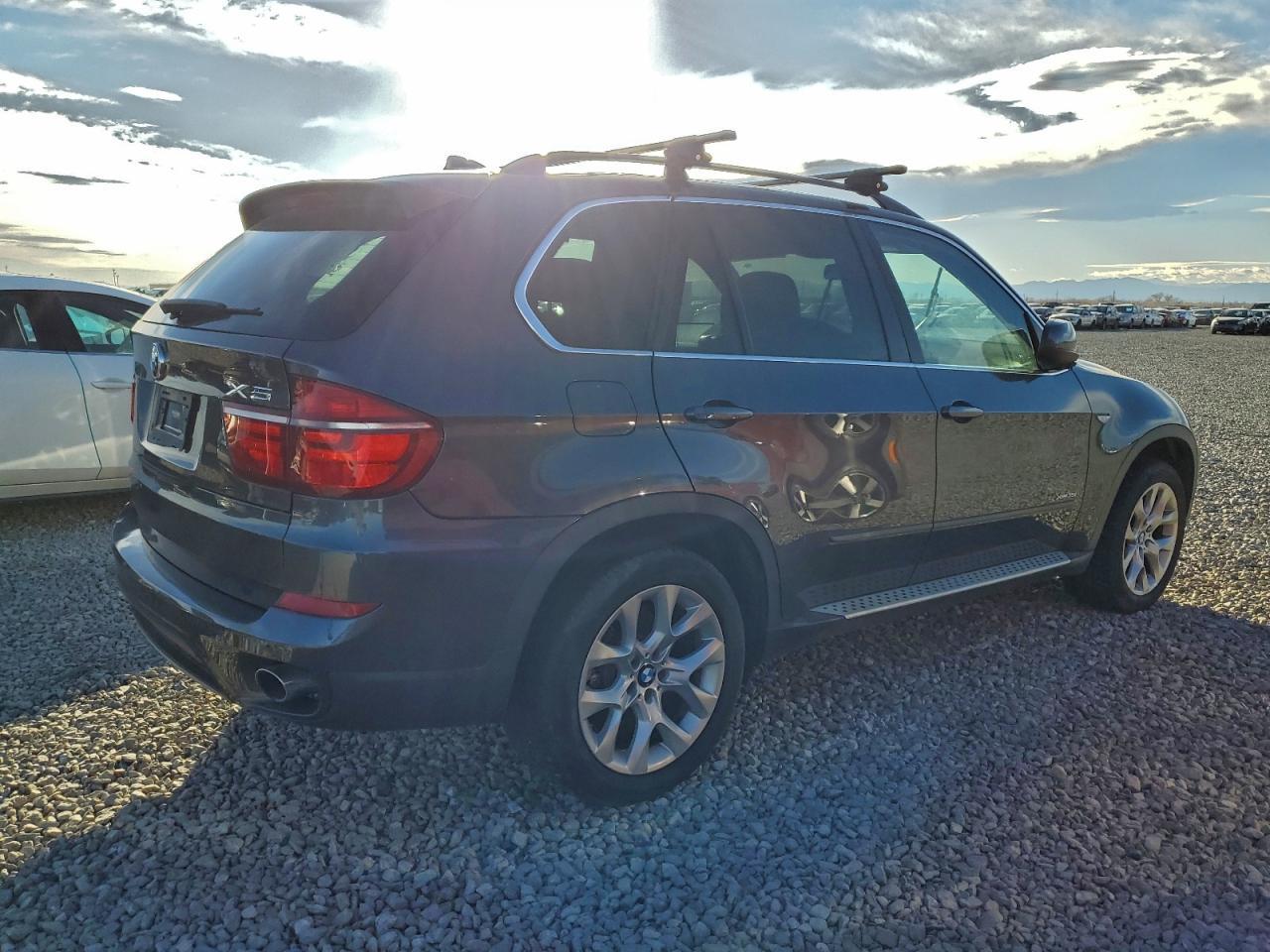 2013 BMW X5 xDrive35I - Image 3