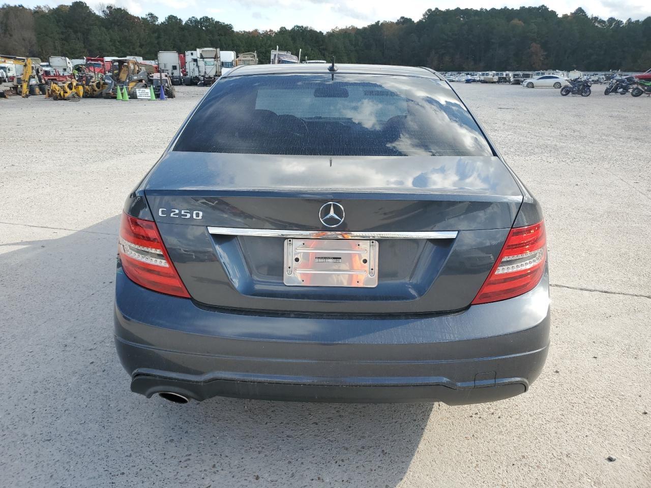 2014 Mercedes-Benz C 250 - Image 6