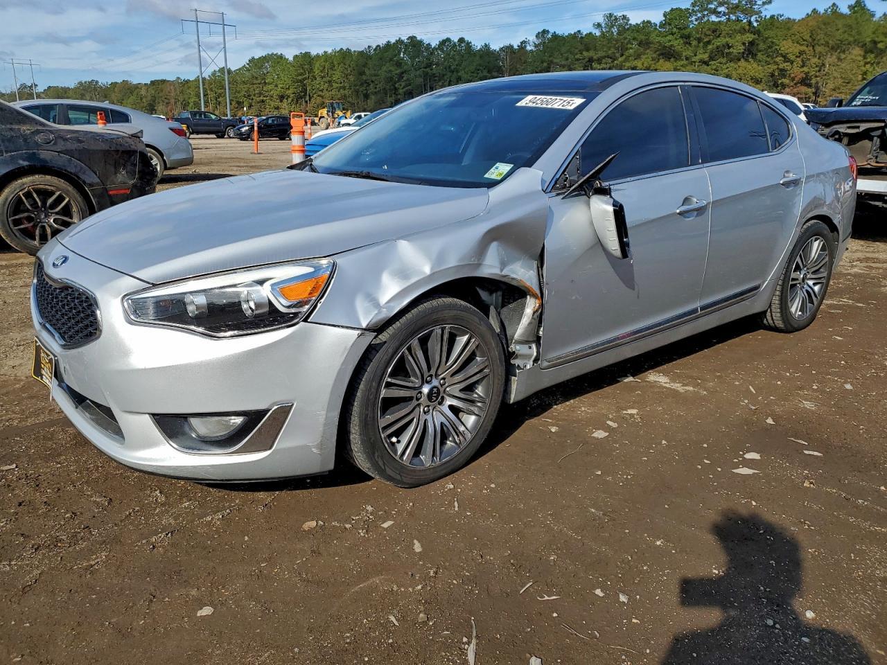 2016 Kia Cadenza Luxury