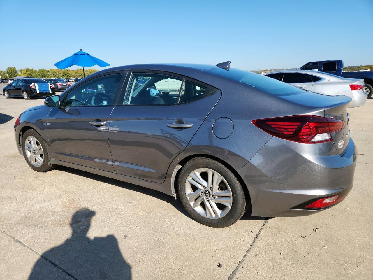 2019 Hyundai Elantra Sel - Image 2