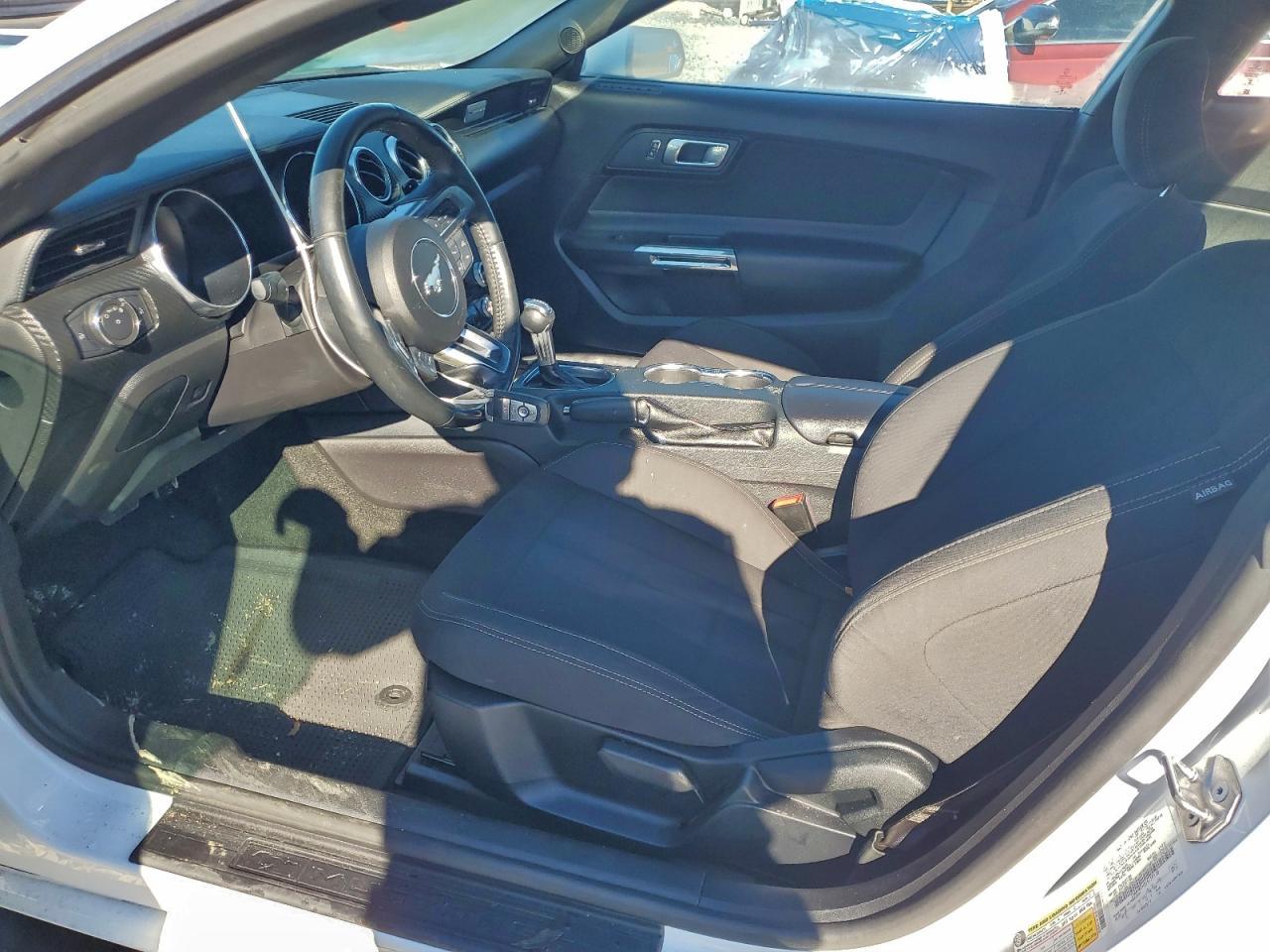 2018 Ford Mustang - Фото 7