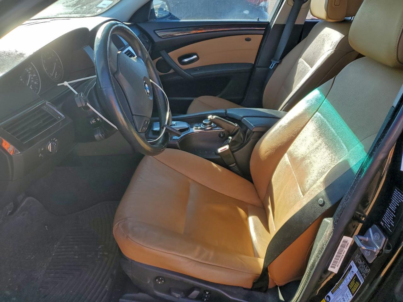 2010 BMW 528 Xi - Image 7