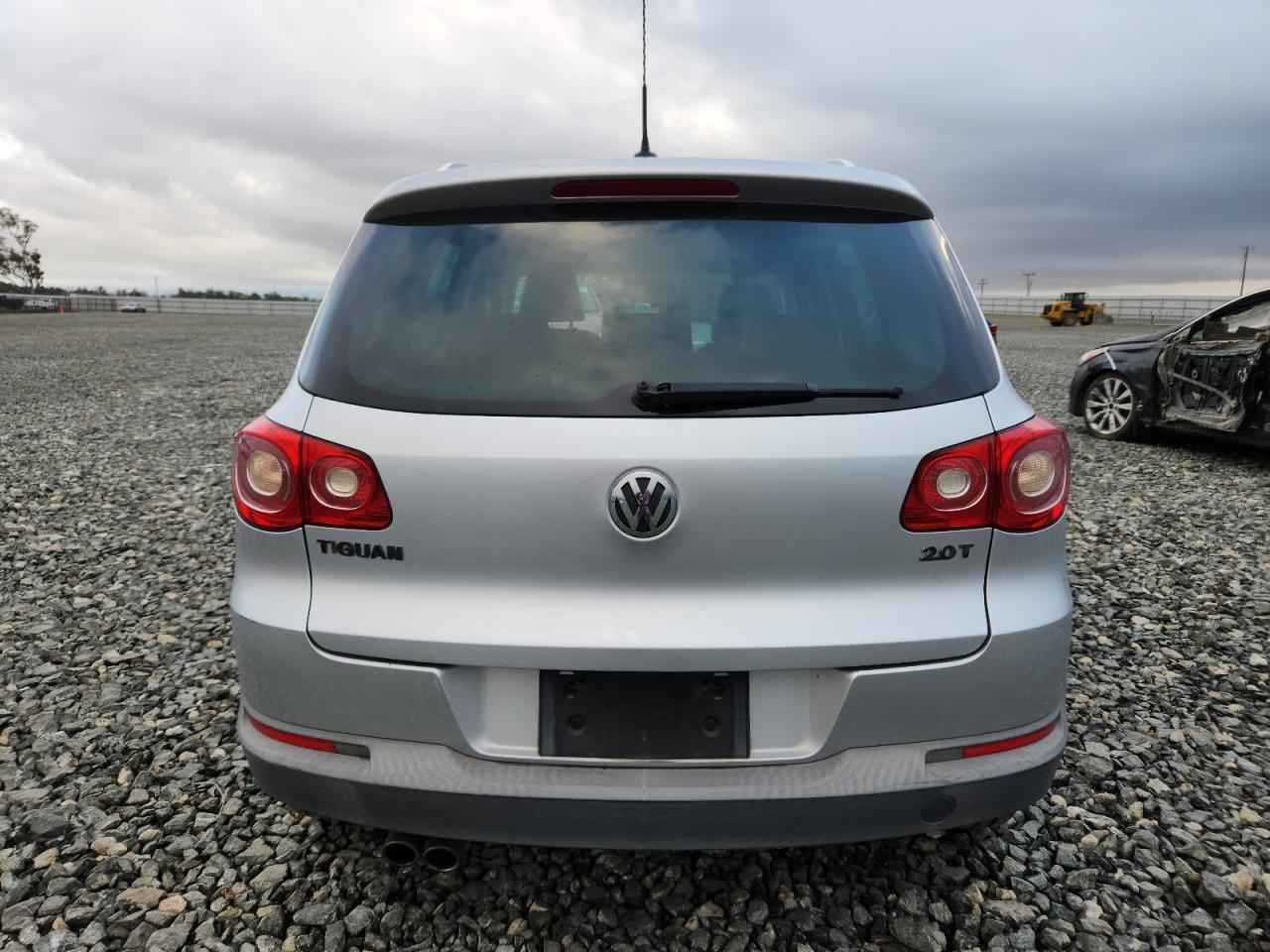 2011 Volkswagen Tiguan S - Фото 6