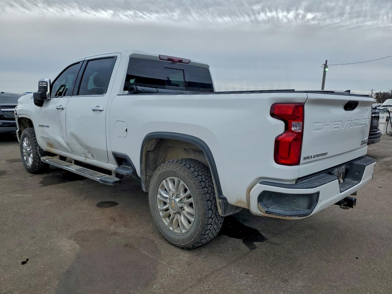 2022 Chevrolet Silverado K2500 High Country - Image 2