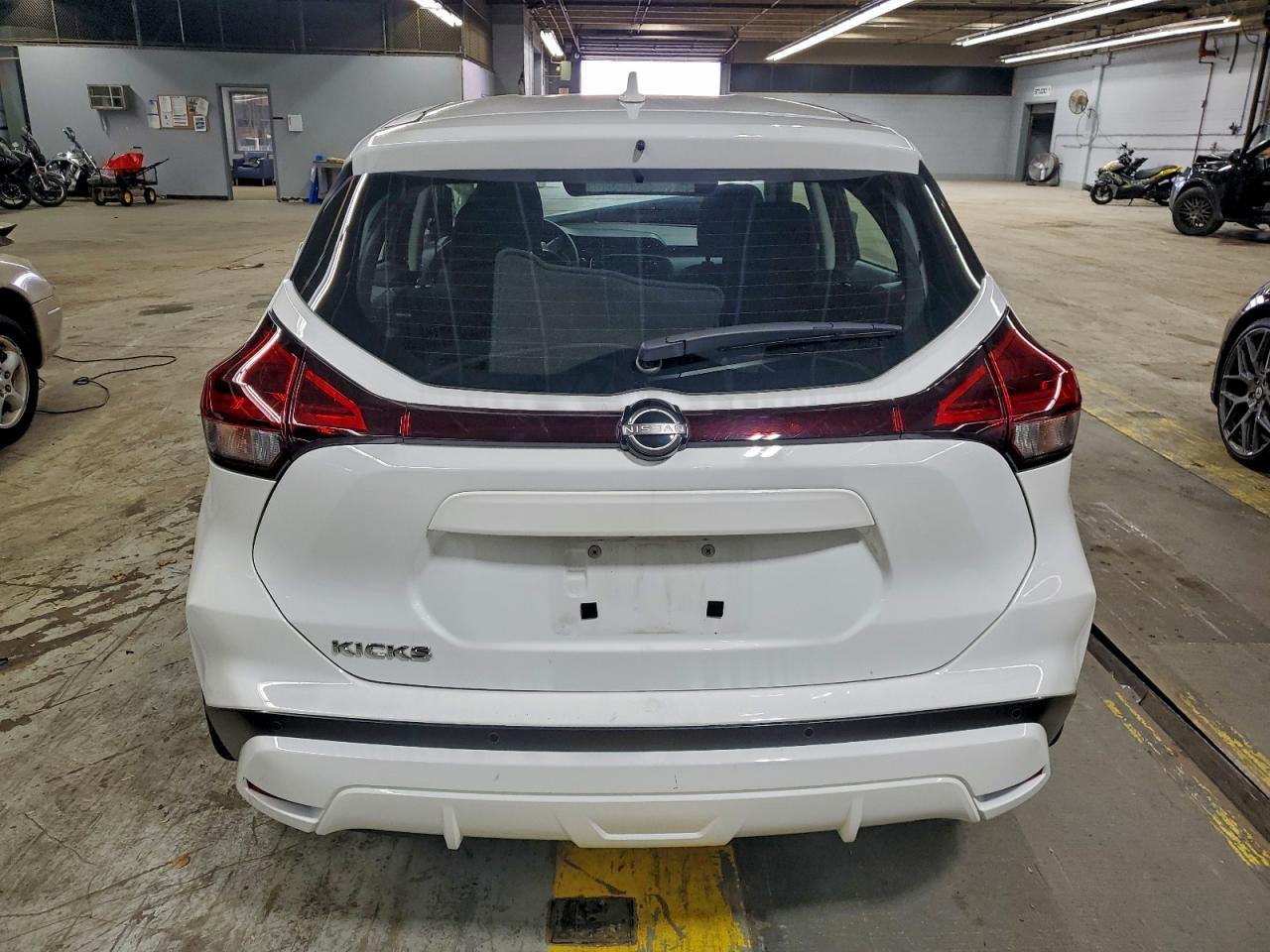 2023 Nissan Kicks S - Image 6