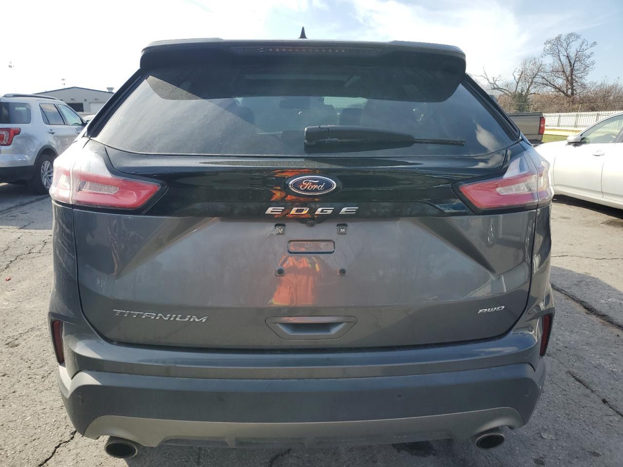 2021 Ford Edge Titanium - Image 6
