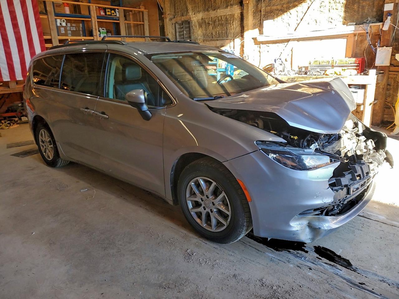 2020 Chrysler Voyager Lxi - Фото 4