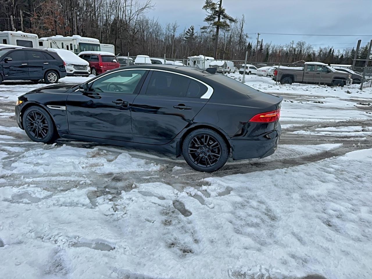 2018 Jaguar Xe Premium - Image 3