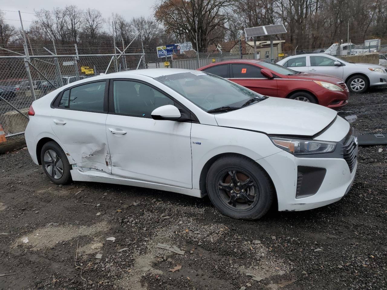2019 Hyundai Ioniq Blue - Image 4