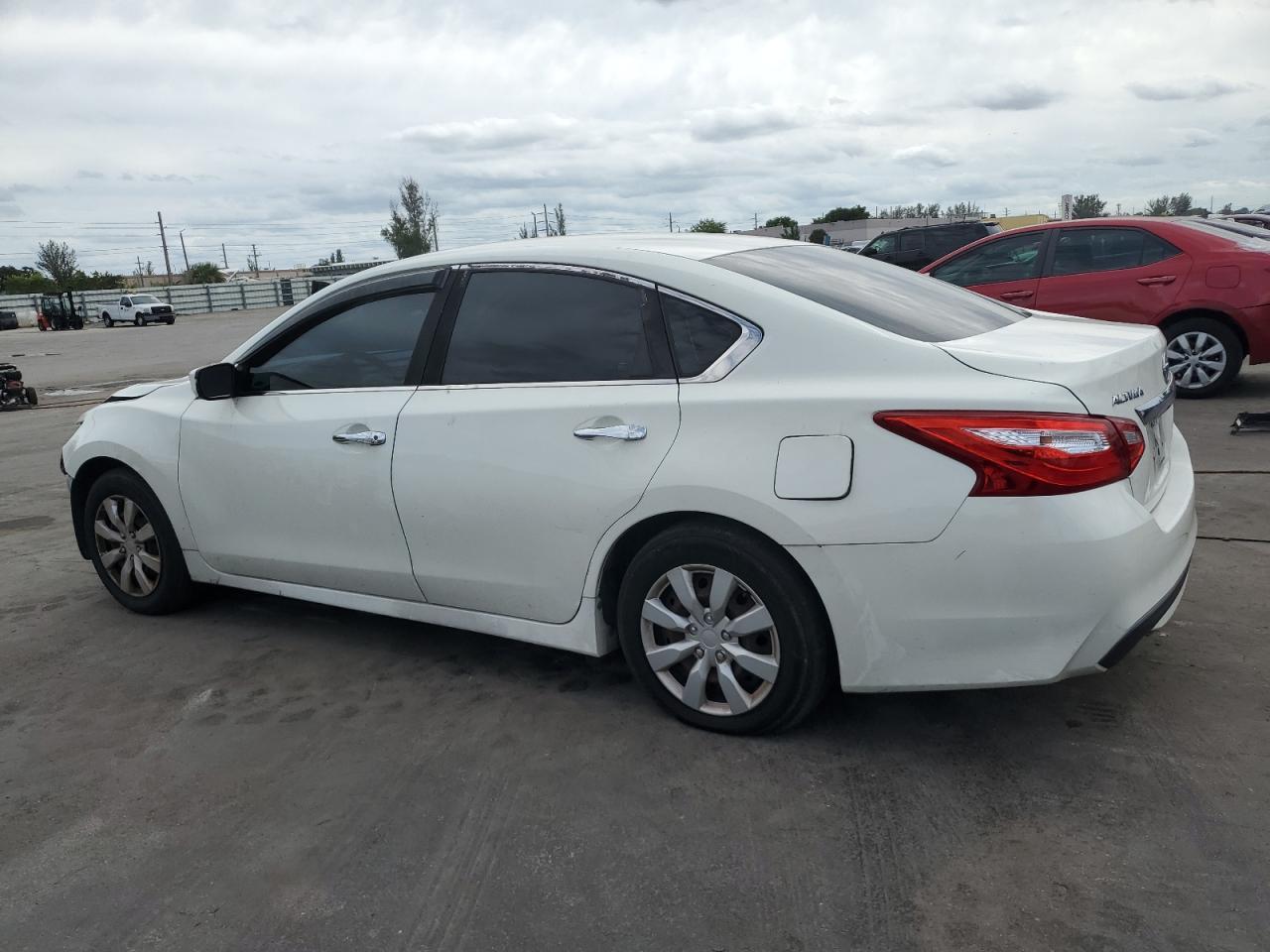 2017 Nissan Altima 2.5 - Image 2
