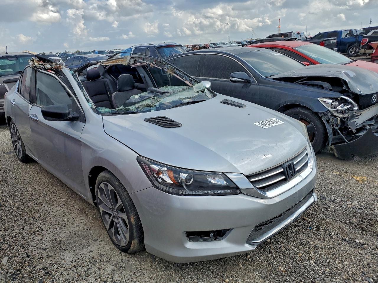 2015 Honda Accord Sport - Image 4