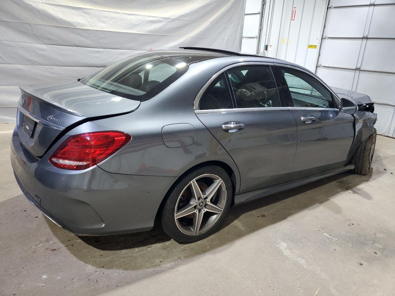 2017 Mercedes-Benz C 300 4Matic - Фото 3
