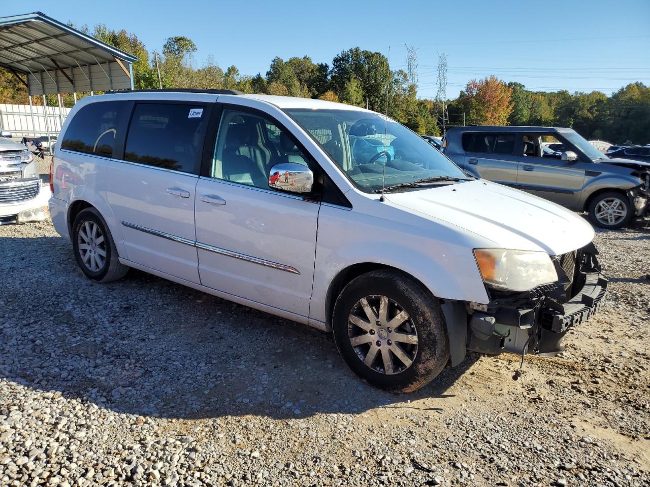 2014 Chrysler Town & Country Touring L - Фото 4