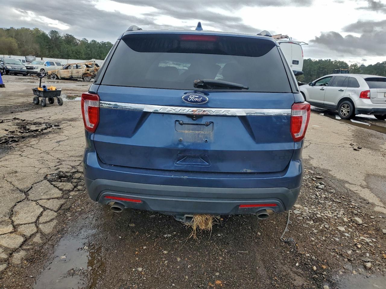 2017 Ford Explorer - Фото 6