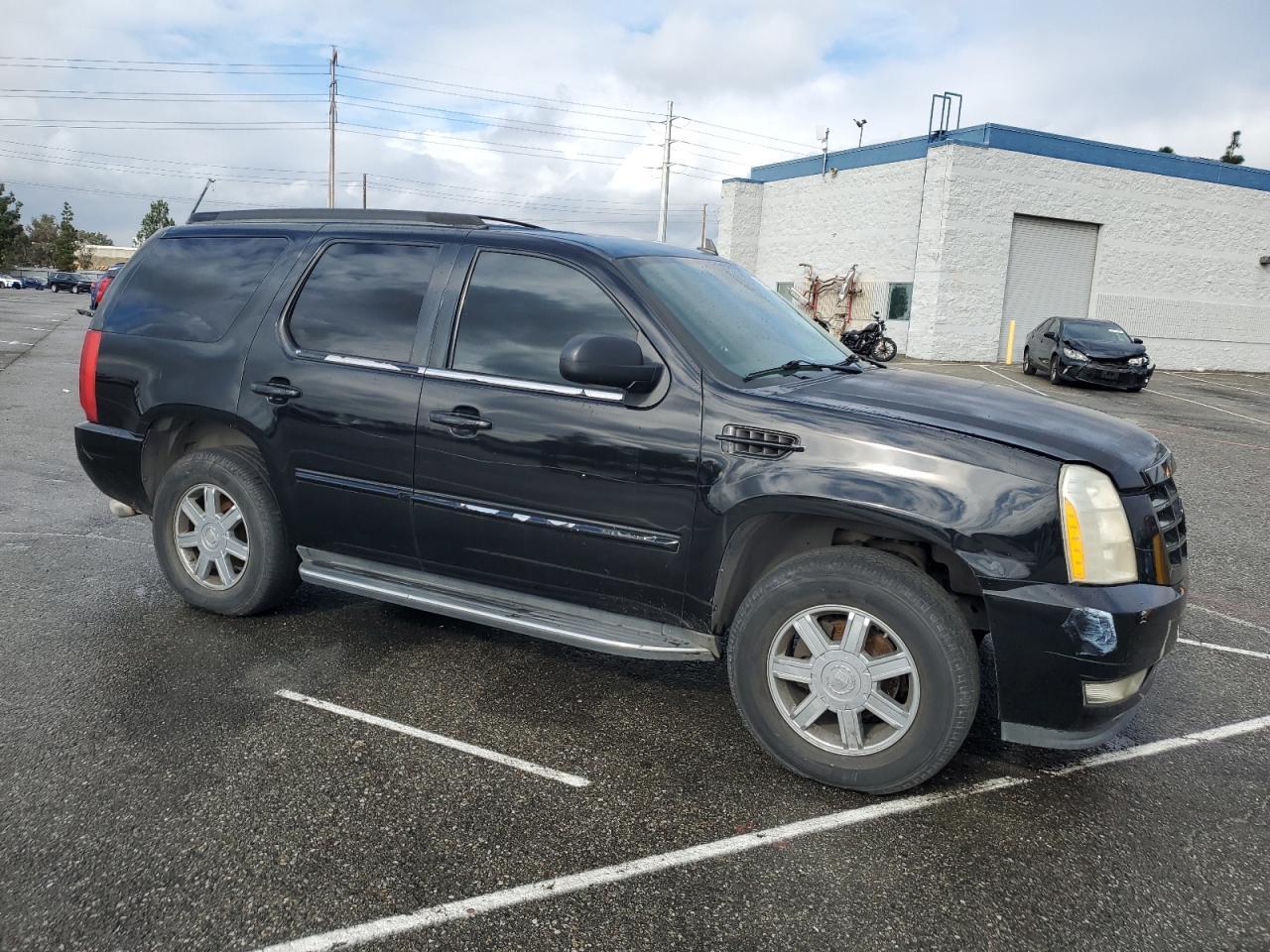 2009 Cadillac Escalade Sport - Image 4