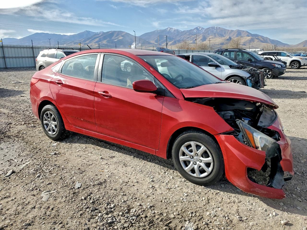 2013 Hyundai Accent Gls - Фото 4