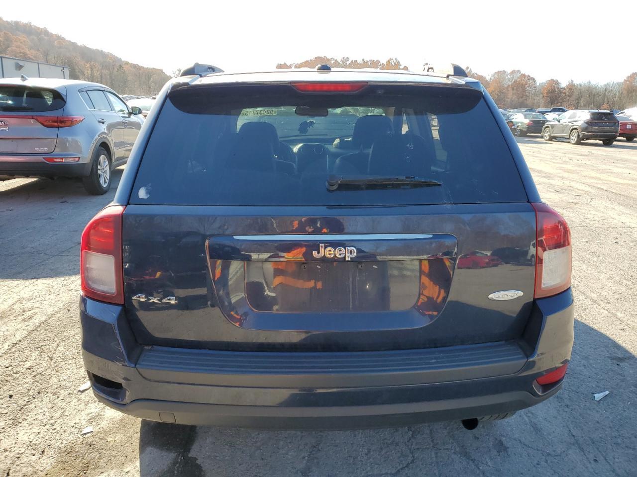 2014 Jeep Compass Latitude - Image 6