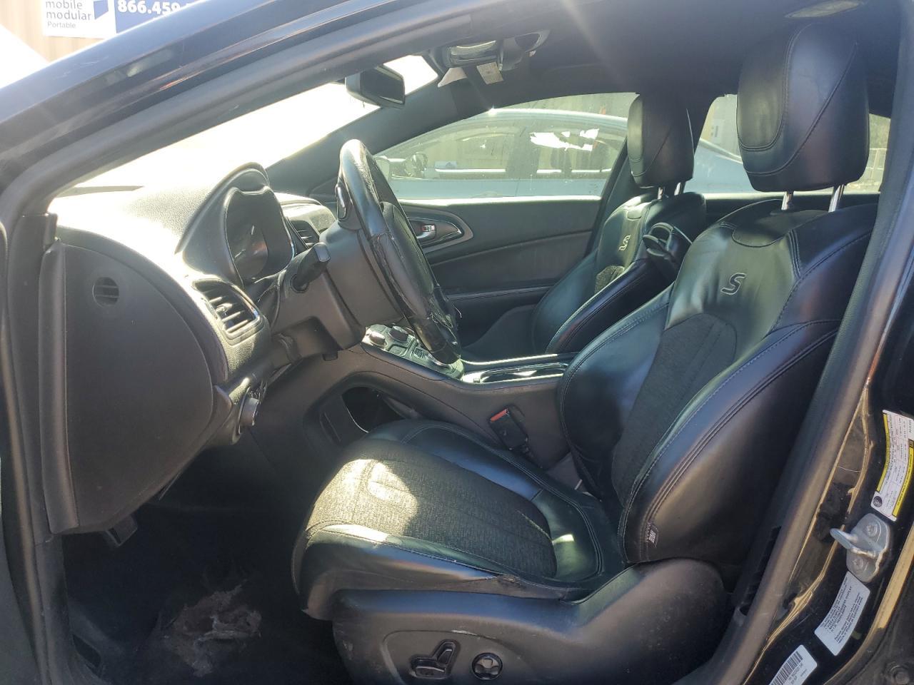 2016 Chrysler 200 S - Фото 7