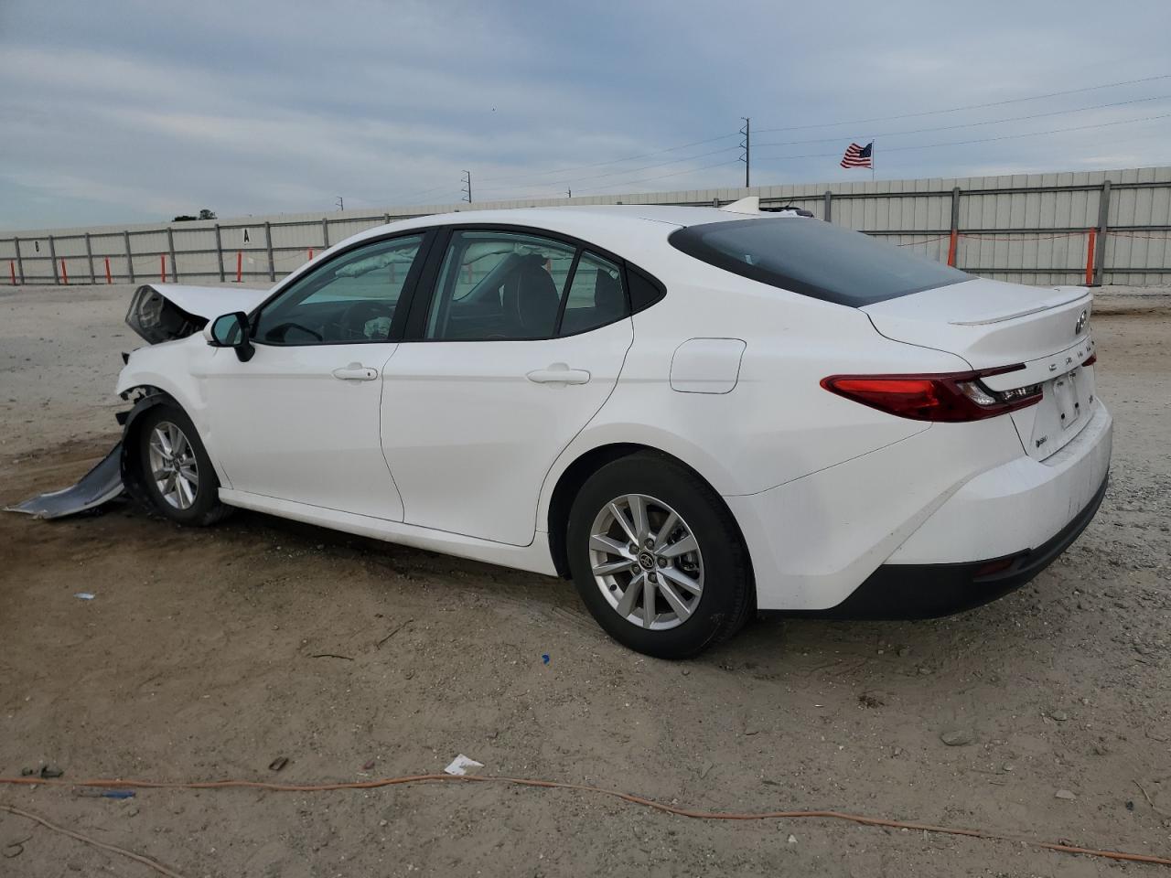 2025 Toyota Camry Xse - Фото 2