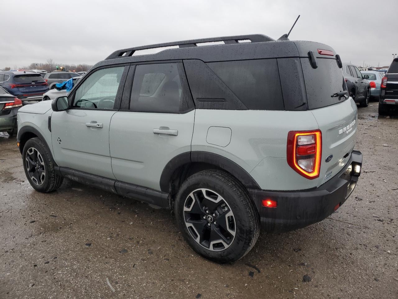 2024 Ford Bronco Sport Outer Banks - Фото 2