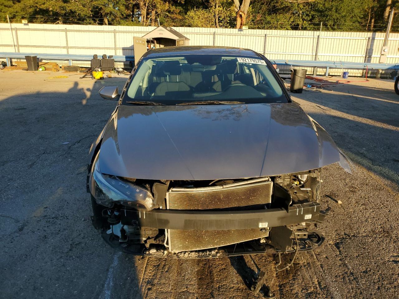 2021 Hyundai Elantra Se - Фото 5