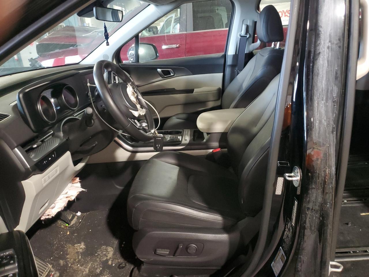 2024 Kia Carnival Lx - Image 7