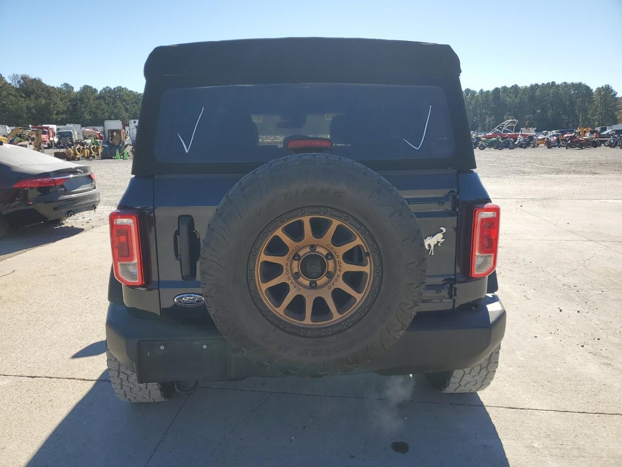 2021 Ford Bronco Base - Image 6