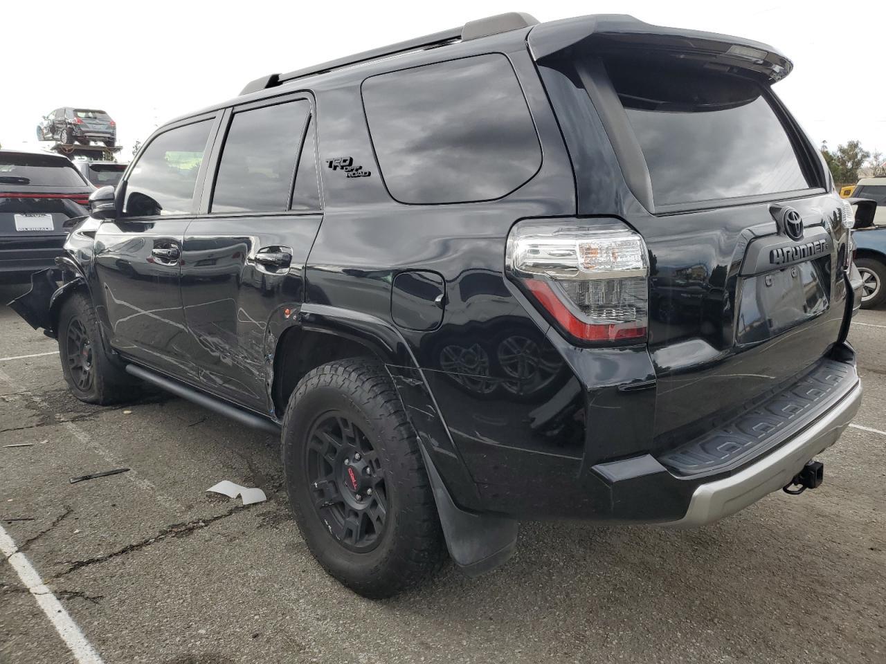 2022 Toyota 4Runner Sr5 Premium - Фото 2