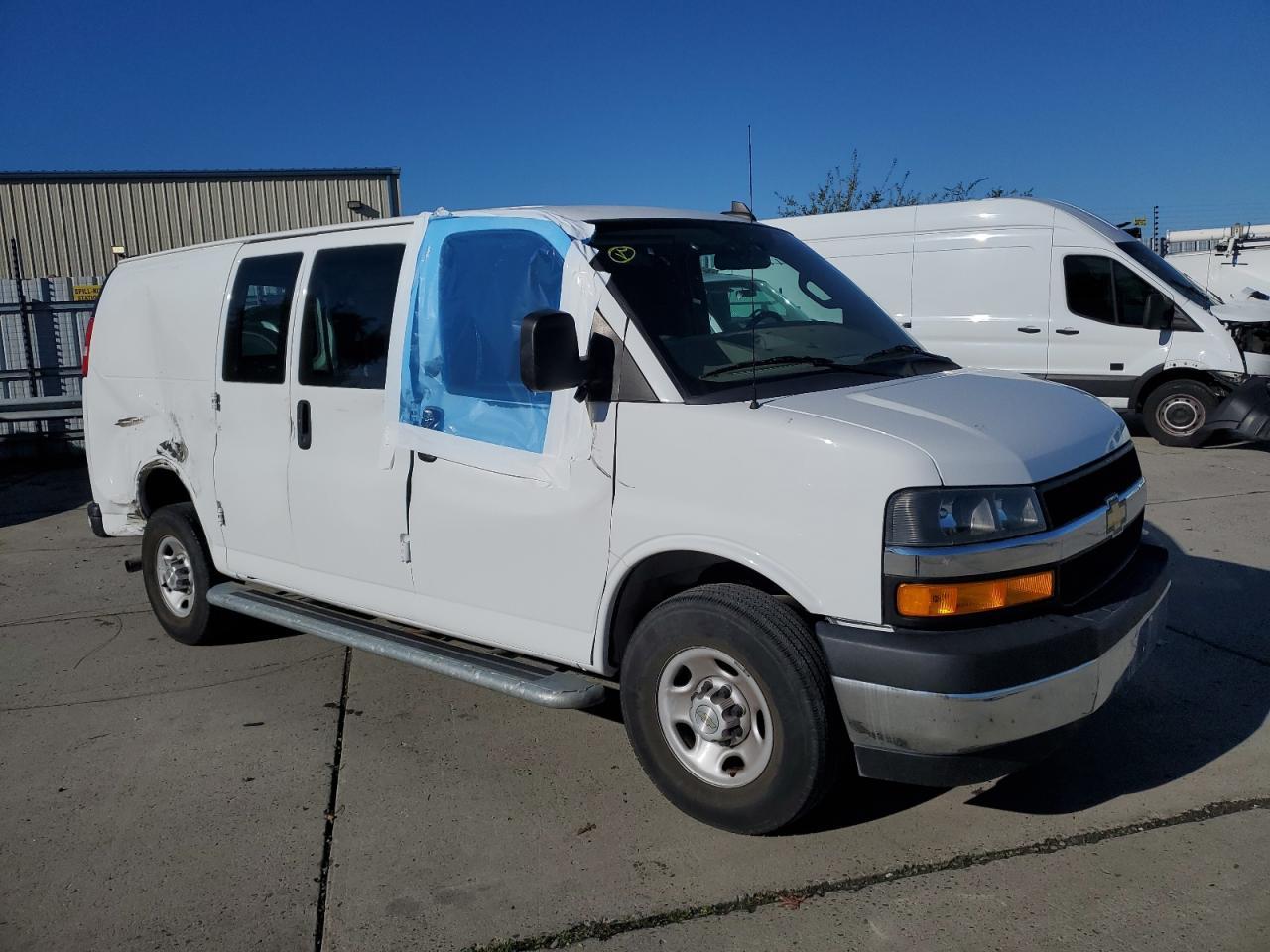2023 Chevrolet Express 2500 Delivery Van - Фото 4