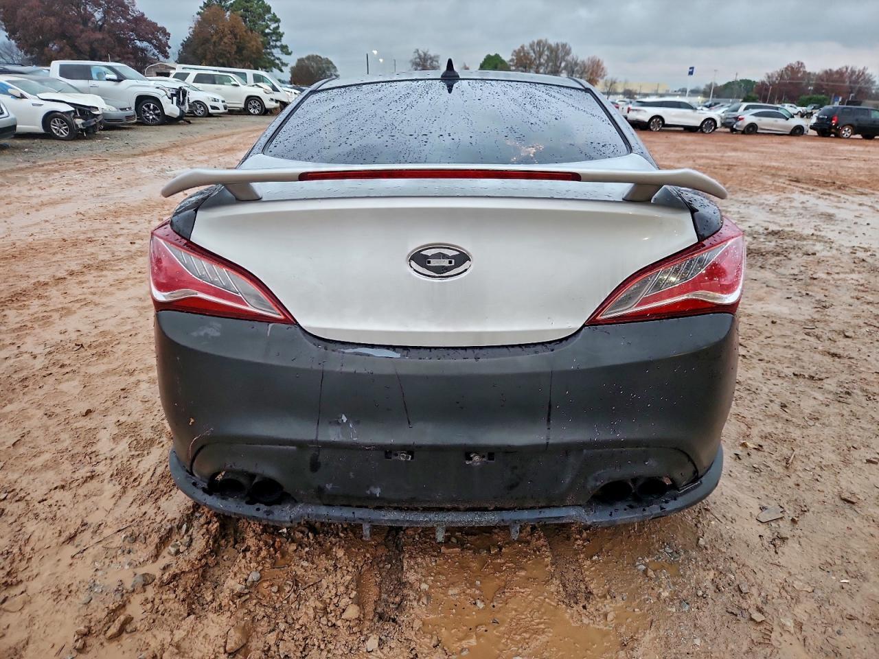 2011 Hyundai Genesis Coupe 2.0T - Фото 6