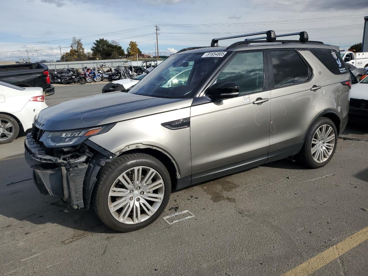 2017 Land Rover Discovery First Edition
